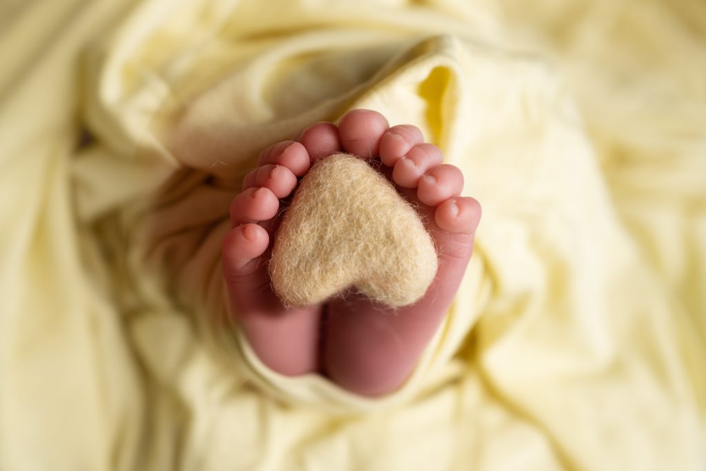 Stunning Newborn Photographs in the Dunmow and Bishop’s Stortford area - feet toes